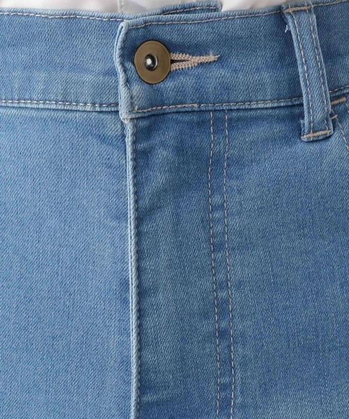 LEPSIM（レプシィム）の「フレアスリットデニムパンツ　295668（デニムパンツ・レディース・ライトブルー/ブルー・MEDIUM/LARGE）」の4枚目の写真