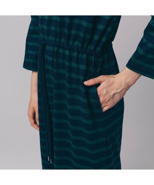 LACOSTE(ラコステ)の「7分袖Tシャツドレス(ワンピース・レディース・ダークグリーン/ネイビー・40/38/36/34)」の17枚目の写真