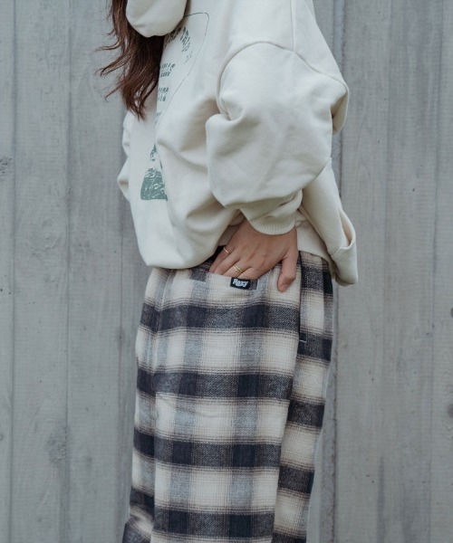 ROXY（ロキシー）の「SURF TRIP HOODIE/ロキシープルオーバーパーカー（パーカー・レディース・ブラック/グレー/ナチュラル・SMALL/MEDIUM/LARGE）」の20枚目の写真