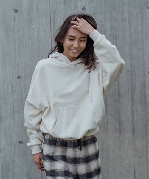 ROXY（ロキシー）の「SURF TRIP HOODIE/ロキシープルオーバーパーカー（パーカー・レディース・ブラック/グレー/ナチュラル・SMALL/MEDIUM/LARGE）」の22枚目の写真