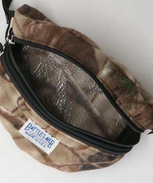 BATTLE LAKE(バトルレイク)の「<BATTLE LAKE OUTDOORS> FLEECE WAIST BAG CAMO/バッグ(ボディバッグ/ウエストポーチ・メンズ・ブラウン・FREE)」の4枚目の写真