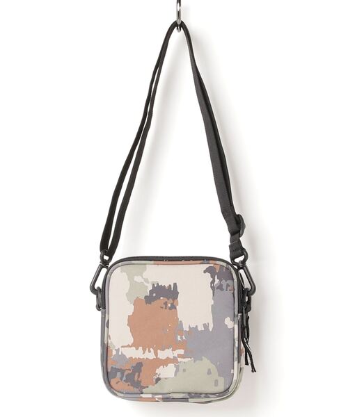 Carhartt WIP(カーハートダブリューアイピー)の「Carhartt WIP/カーハート/ ESSENTIALS BAG SMALL /I006285(ショルダーバッグ・メンズ・ブラック/カモフラージュ/グリーン/ブラウン/パープル・ONE SIZE)」の6枚目の写真