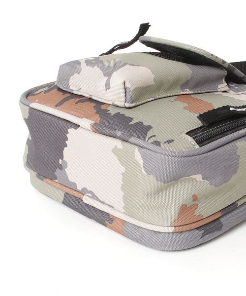 Carhartt WIP(カーハートダブリューアイピー)の「Carhartt WIP/カーハート/ ESSENTIALS BAG SMALL /I006285(ショルダーバッグ・メンズ・ブラック/カモフラージュ/グリーン/ブラウン/パープル・ONE SIZE)」の7枚目の写真