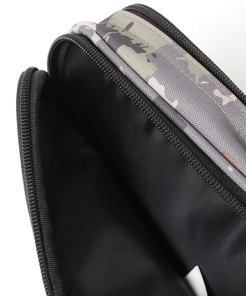 Carhartt WIP(カーハートダブリューアイピー)の「Carhartt WIP/カーハート/ ESSENTIALS BAG SMALL /I006285(ショルダーバッグ・メンズ・ブラック/カモフラージュ/グリーン/ブラウン/パープル・ONE SIZE)」の8枚目の写真