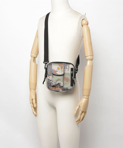 Carhartt WIP(カーハートダブリューアイピー)の「Carhartt WIP/カーハート/ ESSENTIALS BAG SMALL /I006285(ショルダーバッグ・メンズ・ブラック/カモフラージュ/グリーン/ブラウン/パープル・ONE SIZE)」の9枚目の写真