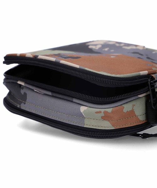 Carhartt WIP(カーハートダブリューアイピー)の「Carhartt WIP/カーハート/ ESSENTIALS BAG SMALL /I006285(ショルダーバッグ・メンズ・ブラック/カモフラージュ/グリーン/ブラウン/パープル・ONE SIZE)」の14枚目の写真