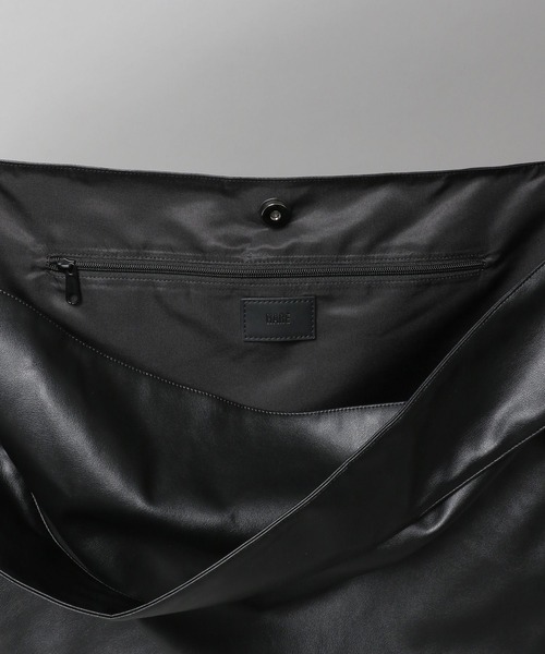 HARE（ハレ）の「BIGタスキトートBAG(HARE)（ショルダーバッグ・メンズ・ブラック・FREE）」の6枚目の写真