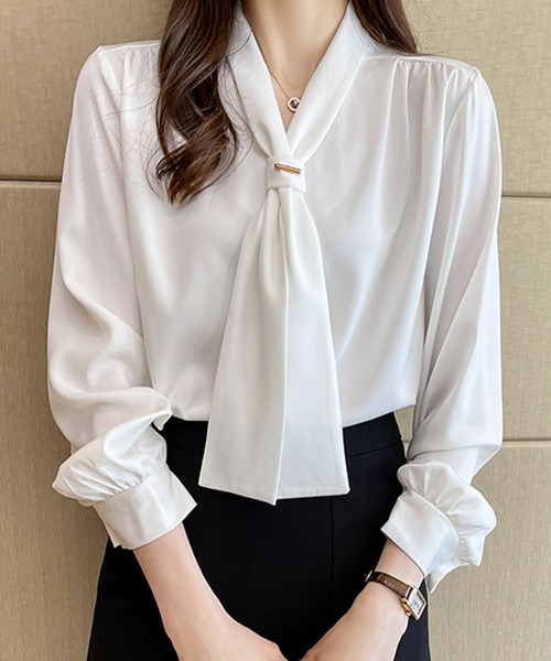 Felt-Maglietta（フェルトマリエッタ）の「リボンタイブラウス（シャツ/ブラウス・レディース・ホワイト/ブラック/ネイビー/レッド/ピンク/ライトグリーン/イエロー/ピンクベージュ/ベージュ・FREE/X-LARGE/LARGE/MEDIUM）」の2枚目の写真