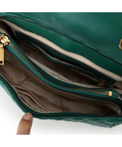 Guess（ゲス）の「MAILA Convertible Xbody Flap（ショルダーバッグ・レディース・ブラック/グリーン/ピンクベージュ/ボルドー・ONE SIZE）」の15枚目の写真