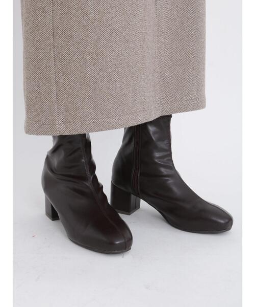 Samansa Mos2 blue（サマンサモスモスブルー）の「太ヒールストレッチショートブーツ（ブーツ・レディース・ブラック/ダークブラウン・MEDIUM/LARGE）」の3枚目の写真