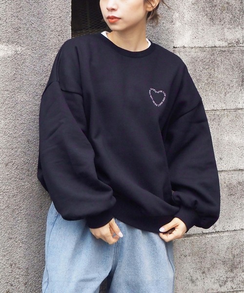 ディスコボールハートスウェット（ブラック） tiptop（ティップトップ）の「裏起毛ハート刺繍スウェットプルオーバー