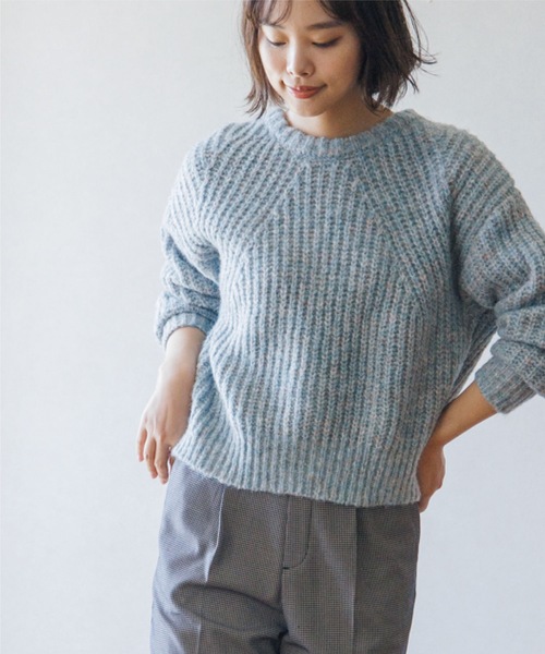 THE SHOP TK （ザ ショップ ティーケー ）の「◆【ふわふわニット/洗える】メランジクルーネックニット（ニット/セーター・レディース・オレンジ系その他5/ブルー系8/アイボリー系3/チャコール・13/12）」の4枚目の写真