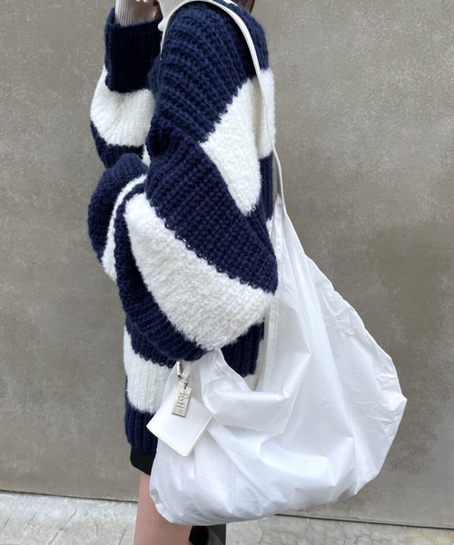 loti(ロティ)の「loti ナイロンエコBAGトート(ショルダーバッグ・レディース・ブラック/オフホワイト/ブルー・FREE)」の2枚目の写真