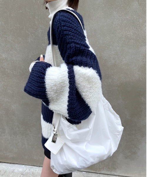 loti(ロティ)の「loti ナイロンエコBAGトート(ショルダーバッグ・レディース・ブラック/オフホワイト/ブルー・FREE)」の9枚目の写真