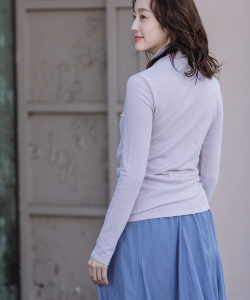 Munich（ミューニック）の「ツイストクレープジャージタートルネックプルオーバー（Tシャツ/カットソー・レディース・ホワイト/ブラック/ブラック×ホワイト/ブルー系その他/ラベンダー・FREE）」の11枚目の写真