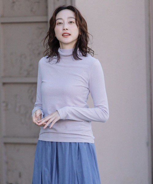 Munich（ミューニック）の「ツイストクレープジャージタートルネックプルオーバー（Tシャツ/カットソー・レディース・ホワイト/ブラック/ブラック×ホワイト/ブルー系その他/ラベンダー・FREE）」の9枚目の写真