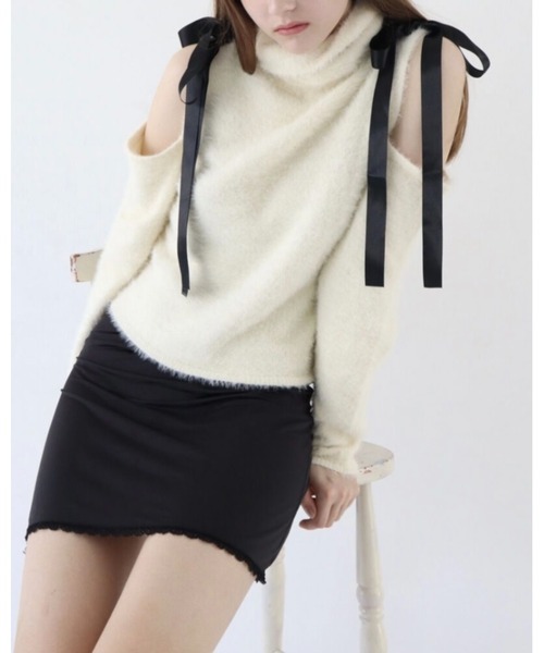 epine(エピヌ)の「mohair ribbon shoulder off knit(Tシャツ/カットソー・レディース・ピンク/アイボリー/ブラック・FREE)」の2枚目の写真