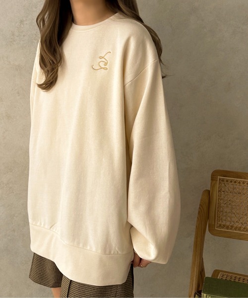 apres jour clair(アプレジュールクレア)の「【apres jour clair】ワンポイント刺繍スウェット【ZOZOTOWN限定アイテム】(スウェット・レディース・アイボリー/ブラウン系その他・X-LARGE/フリー)」の4枚目の写真