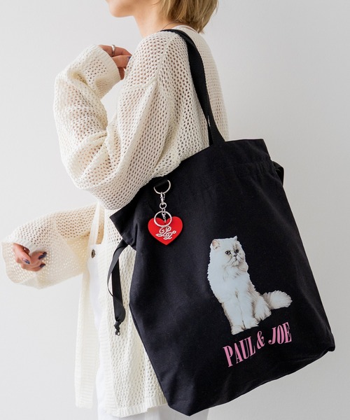 PAUL&JOE(ポールアンドジョー)の「PAUL & JOE ACCESSOIRES (ポール&ジョーアクセソワ) トートバッグ キャンバス・フォトプリント PJA-B823 ポールアンドジョー(トートバッグ・レディース・ブラック/アイボリー・FREE)」の2枚目の写真