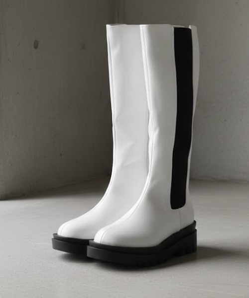 LibertyDoll(リバティードール)の「LibertyDoll/+5cm 軽量厚底 スクエアトラックソールロングブーツ(9090/9091)(ブーツ・レディース・ブラック系2/ダークブラウン系2/ホワイト系1/ブラック系1/アイボリー系1/アイボリー系2/ホワイト系2/ダークブラウン系1・M/S/42/40/L/LL/44/SS/41/43)」の3枚目の写真
