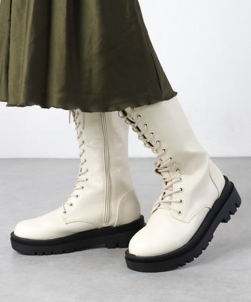 LibertyDoll(リバティードール)の「LibertyDoll/+5cm 軽量厚底 スクエアトラックソールロングブーツ(9090/9091)(ブーツ・レディース・ブラック系2/ダークブラウン系2/ホワイト系1/ブラック系1/アイボリー系1/アイボリー系2/ホワイト系2/ダークブラウン系1・M/S/42/40/L/LL/44/SS/41/43)」の9枚目の写真