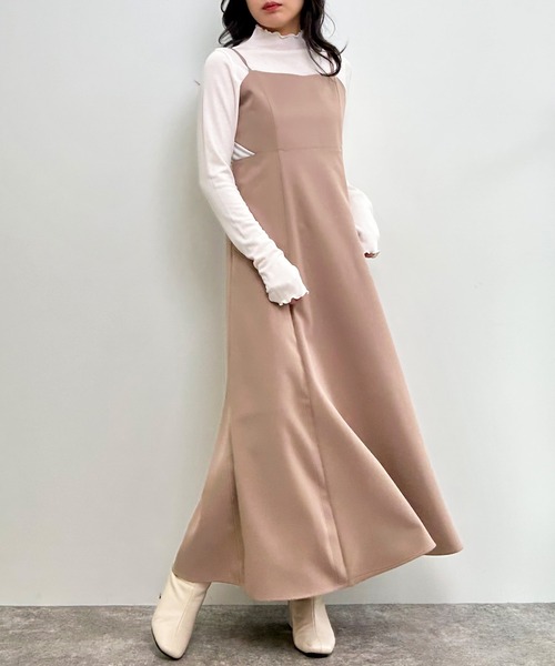 INGNI(イング)の「サイドカッティングフレアキャミワンピース(ワンピース・レディース・モカ/ブラック・M)」の1枚目の写真