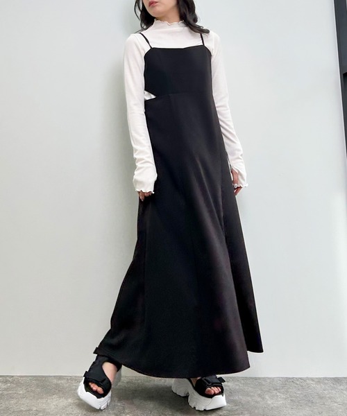 INGNI(イング)の「サイドカッティングフレアキャミワンピース(ワンピース・レディース・モカ/ブラック・M)」の7枚目の写真