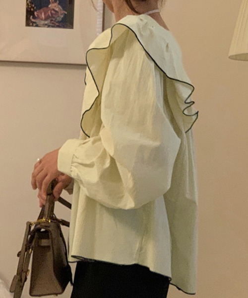 DAY CLOSET(デイ クローゼット)の「レディース スクエアネックフリルパフスリーブブラウス(シャツ/ブラウス・レディース・クリーム・ONE SIZE)」の6枚目の写真