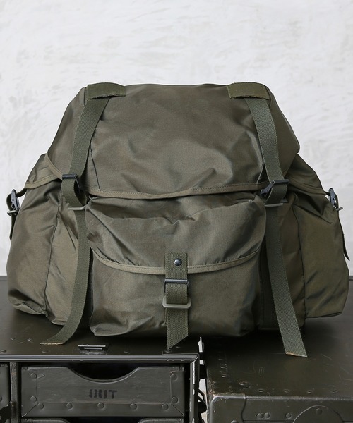 MILITARY(ミリタリー)の「実物 新品 デッドストック オーストリア軍 WATER REPELLENT バックパック(バックパック/リュック・メンズ・オリーブ・ONE SIZE)」の17枚目の写真