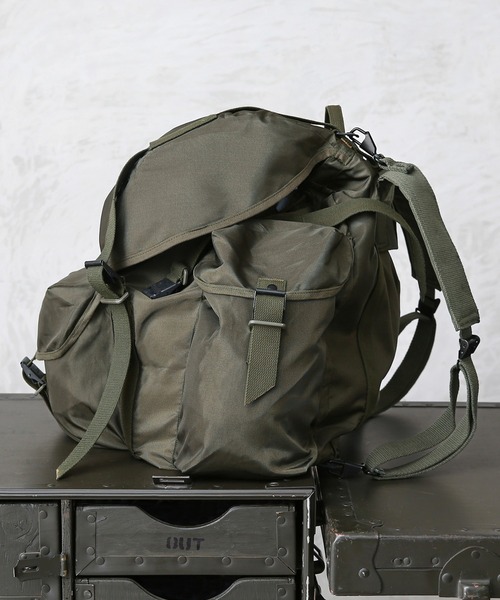 MILITARY(ミリタリー)の「実物 新品 デッドストック オーストリア軍 WATER REPELLENT バックパック(バックパック/リュック・メンズ・オリーブ・ONE SIZE)」の6枚目の写真