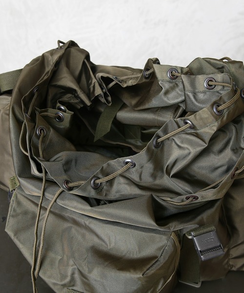 MILITARY(ミリタリー)の「実物 新品 デッドストック オーストリア軍 WATER REPELLENT バックパック(バックパック/リュック・メンズ・オリーブ・ONE SIZE)」の5枚目の写真