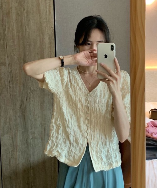 me+em select(ミームセレクト)の「ミニボタンパフスリーブシャーリングブラウス(Tシャツ/カットソー・レディース・ピンク/ベージュ/グリーン・FREE)」の5枚目の写真