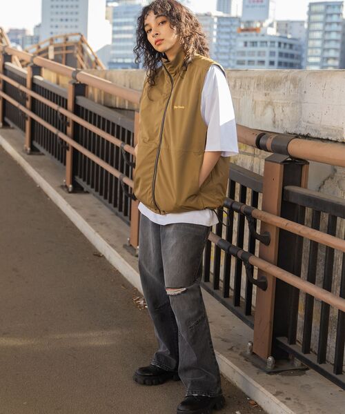 BEN DAVIS（ベンデイビス）の「【BEN DAVIS(ベンデイビス)】REVERSIBLE STAND COLLAR VEST / リバーシブル スタンドカラー ワッペン ベスト（ベスト・メンズ・カーキ/ブルー系その他/チャコール・MEDIUM/LARGE/X-LARGE）」の10枚目の写真