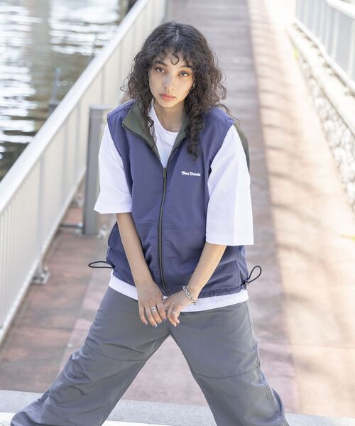 BEN DAVIS（ベンデイビス）の「【BEN DAVIS(ベンデイビス)】REVERSIBLE STAND COLLAR VEST / リバーシブル スタンドカラー ワッペン ベスト（ベスト・メンズ・カーキ/ブルー系その他/チャコール・MEDIUM/LARGE/X-LARGE）」の21枚目の写真