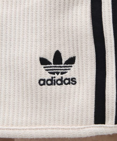 adidas ワッフル生地 Tシャツ ダークグレー ショートパンツ セットアップ ワッフル ショートパンツ adidas(アディダス) - 海外通販のBUYMA