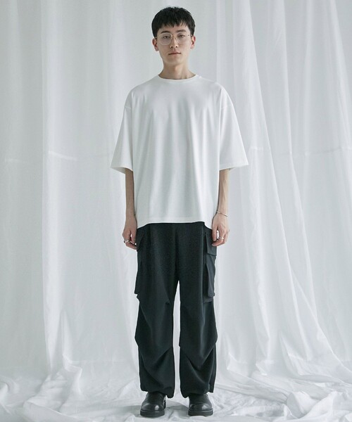 PUBLIC TOKYO（パブリックトウキョウ）の「【セットアップ対応】ハイコンフォートイージーカーゴパンツ（ベスト・メンズ・ダークグレー/カーキ・1/2）」の13枚目の写真