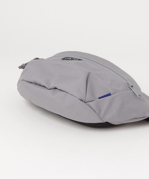 BURTON（バートン）の「3L ヒップパック（ボディバッグ/ウエストポーチ・メンズ・グレー/ブラック・FREE）」の5枚目の写真