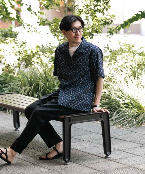 ITEMS URBANRESEARCH（アイテムズ アーバンリサーチ）の「小紋プリント オープンカラー半袖シャツ（シャツ/ブラウス・メンズ・オフホワイト/ネイビー/グレー系その他・MEDIUM/LARGE）」の8枚目の写真