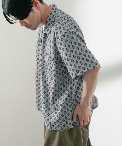 ITEMS URBANRESEARCH（アイテムズ アーバンリサーチ）の「小紋プリント オープンカラー半袖シャツ（シャツ/ブラウス・メンズ・オフホワイト/ネイビー/グレー系その他・MEDIUM/LARGE）」の14枚目の写真