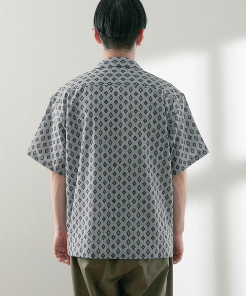 ITEMS URBANRESEARCH（アイテムズ アーバンリサーチ）の「小紋プリント オープンカラー半袖シャツ（シャツ/ブラウス・メンズ・オフホワイト/ネイビー/グレー系その他・MEDIUM/LARGE）」の18枚目の写真