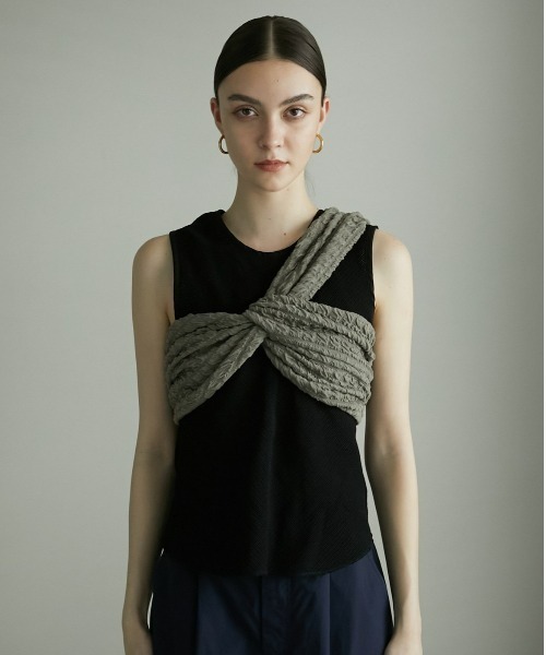 LA PEAU DE GEM(ラポドゥジェム)の「【LA PEAU DE GEM】アシメドレープビスチェ(その他トップス・レディース・ブラック/グレー・FREE)」の8枚目の写真