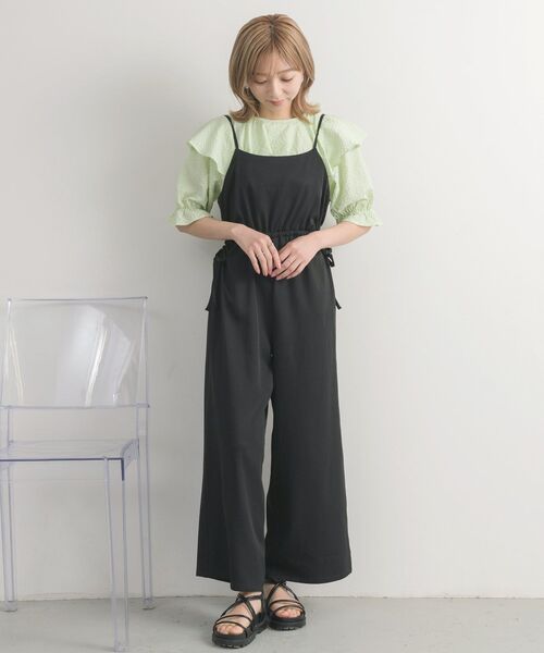 RETRO GIRL（レトロガール）の「サイドオープンサロペット（サロペット/オーバーオール・レディース・ナチュラル/ブラック/ブルー・FREE）」の2枚目の写真
