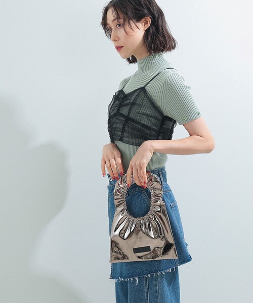 Ray BEAMS（レイビームス）の「HELOYSE / トースト ポリウレタン スモール バッグ（トートバッグ・レディース・ブラック/ブラウン・ONE SIZE）」の3枚目の写真