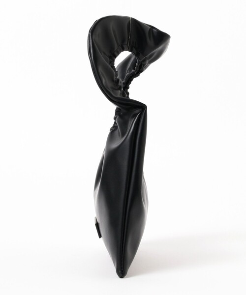 Ray BEAMS（レイビームス）の「HELOYSE / トースト ポリウレタン スモール バッグ（トートバッグ・レディース・ブラック/ブラウン・ONE SIZE）」の6枚目の写真