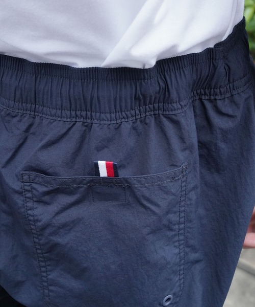TOMMY HILFIGER(トミーヒルフィガー)の「TOMMY HILFIGER / トミー ヒルフィガー THE TOMMY TRUNK ボードショーツ(水着・メンズ・ブルー/ネイビー/レッド/ブラック・X-LARGE/LARGE/MEDIUM)」の16枚目の写真