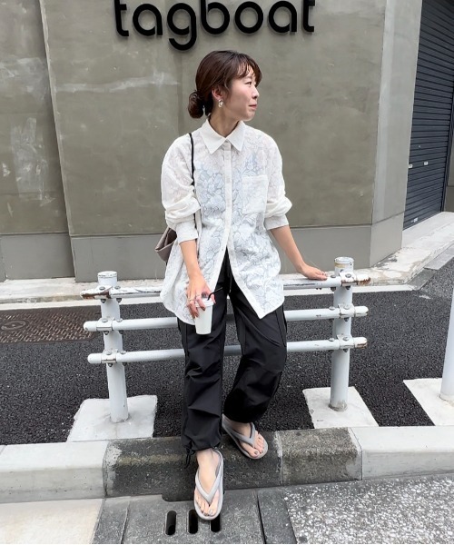 feepur（フェピュール）の「レースルーズシャツ（シャツ/ブラウス・レディース・アイボリー/ブラック・MEDIUM）」の3枚目の写真