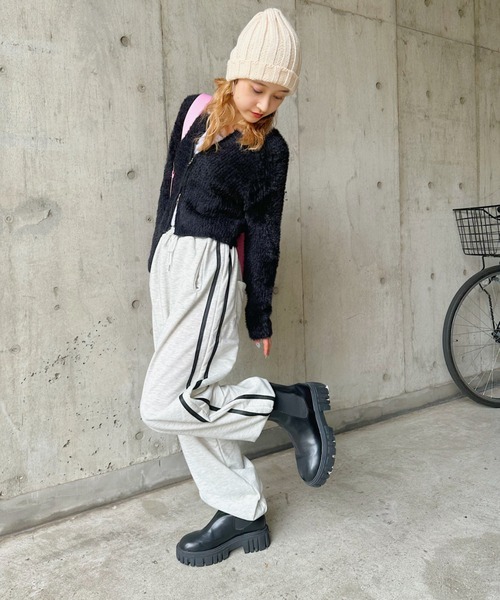 CLEA(クレア)の「シャギーニットWジップクロップド丈トップス(ニット/セーター・レディース・ライトグレー/ホワイト/ブラック・FREE)」の12枚目の写真