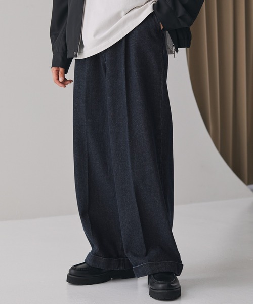 MONO-MART(モノマート)の「タックワイドロールアップバギーデニムパンツ(デニムパンツ・メンズ・カーキ/チャコールグレー/インディゴブルー/ナチュラル・M/L)」の4枚目の写真