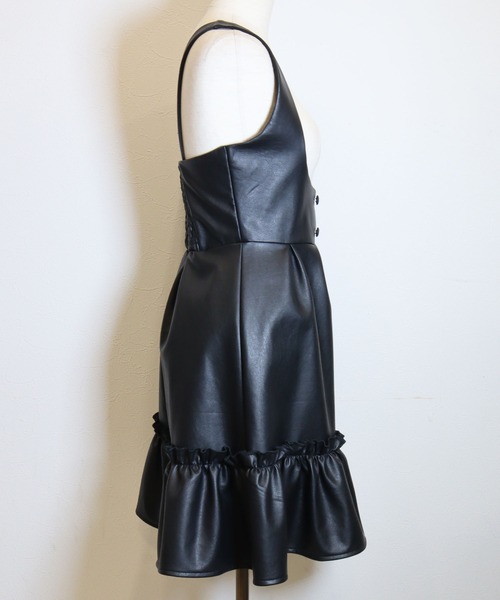 TITTY&CO.（ティティーアンドコー）の「【2色展開】バストアップフリルジャンパースカート（ジャンパースカート・レディース・マルチ/ブラック・FREE）」の8枚目の写真