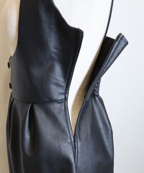 TITTY&CO.（ティティーアンドコー）の「【2色展開】バストアップフリルジャンパースカート（ジャンパースカート・レディース・マルチ/ブラック・FREE）」の12枚目の写真